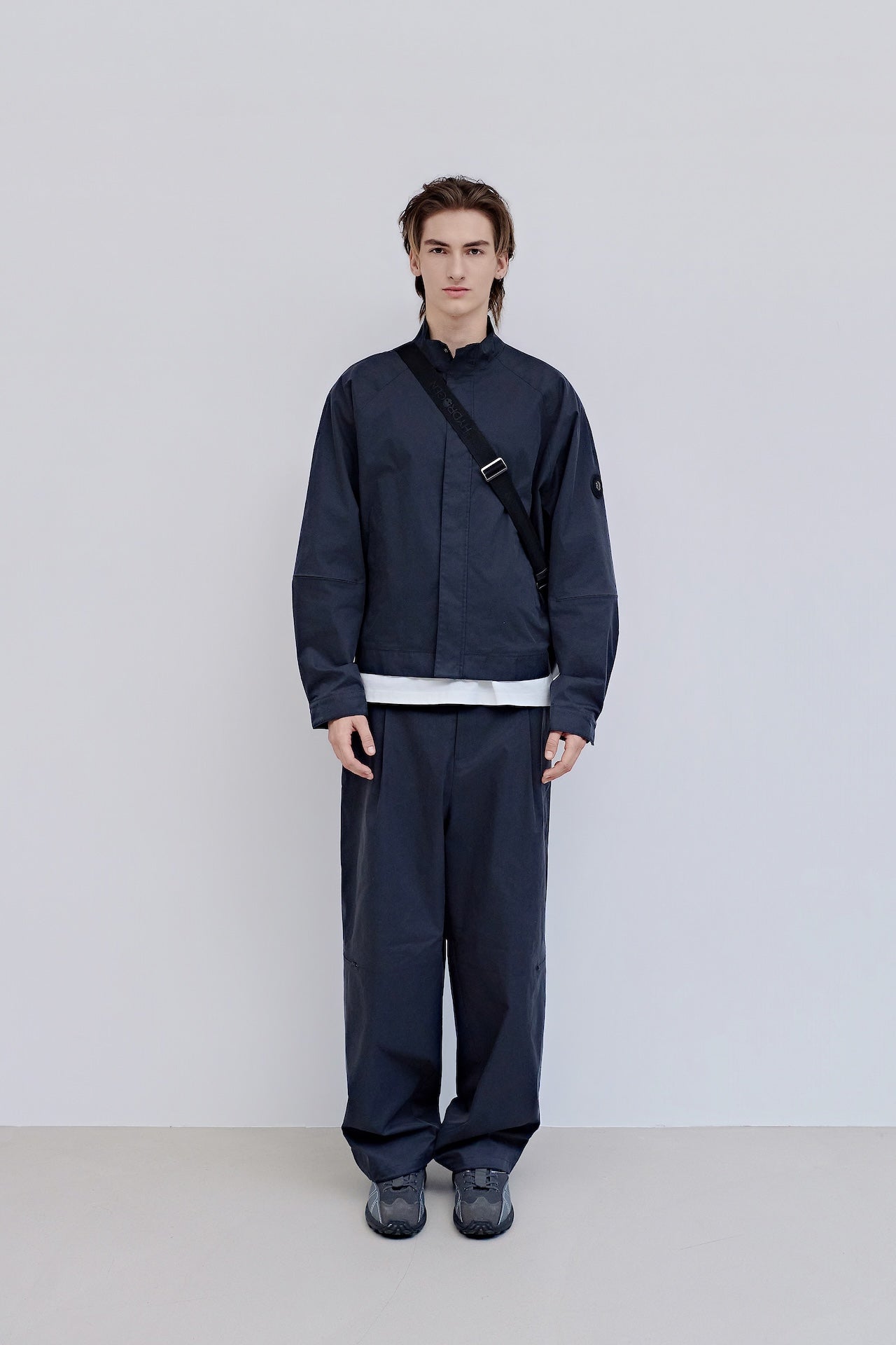 Men’s Modified Collar Windbreaker